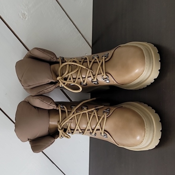 NEW Journee Collection Womens Irrah Taupe 7M Combat Boots Lace up - Picture 3 of 9